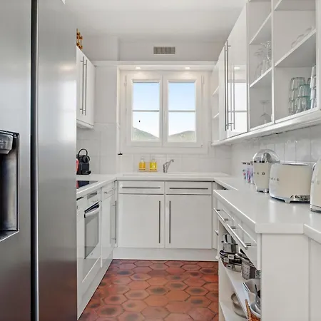 Port Seaside Apartment